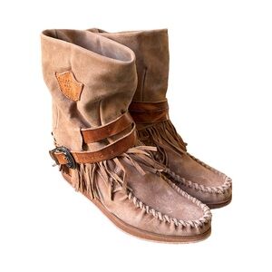 El Vaquero Fringed Suede Wedge Moccasin Boots 38